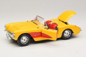 Chevrolet Corvette C1 Descapotável Amarelo Vermelho Bburago 1:18 3034-M2 Metal - imagem 2 de 8