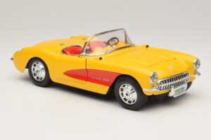 Chevrolet Corvette C1 Descapotável Amarelo Vermelho Bburago 1:18 3034-M2 Metal - imagem 6 de 8
