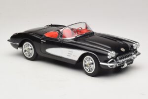 Chevrolet Corvette C1 Tuxedo Black AUTOart 1:18 71142 Diecast - imagem 6 de 8