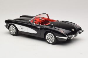 Chevrolet Corvette C1 Tuxedo Black AUTOart 1:18 71142 Diecast - imagem 7 de 8