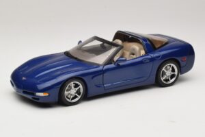 Chevrolet Corvette C5 Commemorative Edition Azul AUTOart 1:18 71157 Metal - imagem 3 de 9