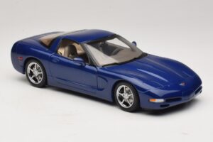 Chevrolet Corvette C5 Commemorative Edition Azul AUTOart 1:18 71157 Metal - imagem 7 de 9