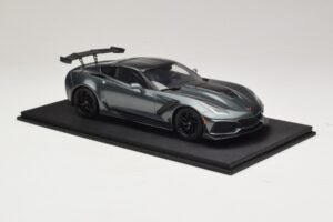 Chevrolet Corvette C7 ZR-1 Shadow Grey Metallic TopSpeed 1:18 TS0148 Resina - imagem 4 de 6