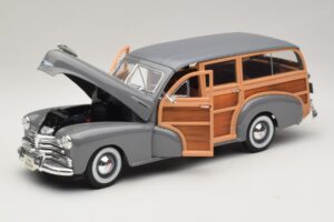 Chevrolet Fleetmaster Woody Cinzento Maisto 1:18 31854 Metal - imagem 2 de 8