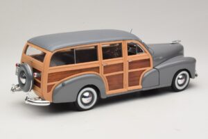 Chevrolet Fleetmaster Woody Cinzento Maisto 1:18 31854 Metal - imagem 3 de 8