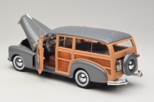 Chevrolet Fleetmaster Woody Cinzento Maisto 1:18 31854 Metal - imagem 5 de 8