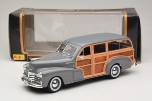 Chevrolet Fleetmaster Woody Cinzento Maisto 1:18 31854 Metal - imagem 8 de 8