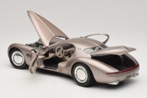 Chrysler Atlantic Beige Guiloy 1:18 68570 Metal - imagem 5 de 8