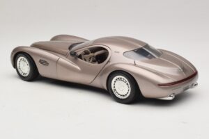 Chrysler Atlantic Beige Guiloy 1:18 68570 Metal - imagem 7 de 8