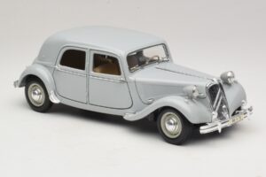 Citroen 15CV Six Cinzento Maisto 1:18 31837 Metal - imagem 6 de 8
