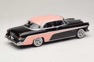 DeSoto Fireflite Sedan Preto & Rosa KK-Scale 1:18 KKDC181542 Metal - imagem 2 de 6