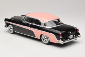 DeSoto Fireflite Sedan Preto & Rosa KK-Scale 1:18 KKDC181542 Metal - imagem 5 de 6
