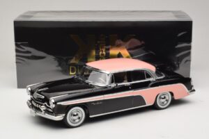 DeSoto Fireflite Sedan Preto & Rosa KK-Scale 1:18 KKDC181542 Metal - imagem 6 de 6