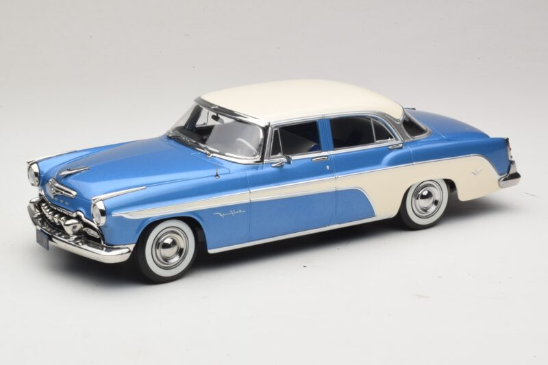 DeSoto Fireflite Sedan Azul Metálico & Creme KK-Scale 1:18 KKDC181544 Metal