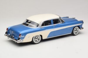 DeSoto Fireflite Sedan Azul Metálico & Creme KK-Scale 1:18 KKDC181544 Metal - imagem 2 de 6