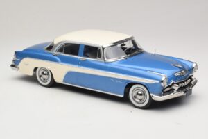 DeSoto Fireflite Sedan Azul Metálico & Creme KK-Scale 1:18 KKDC181544 Metal - imagem 4 de 6