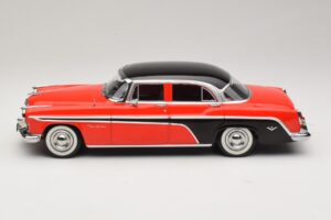 DeSoto Fireflite Sedan Vermelho & Preto KK-Scale 1:18 KKDC181541 Metal - imagem 3 de 6