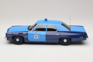 Dodge Monaco Massachusetts State Police KK-Scale 1:18 KKDC181154 Metal - imagem 3 de 6