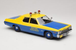 Dodge Monaco New York State Police Amarelo & Azul KK-Scale 1:18 KKDC181156 Metal - imagem 4 de 6