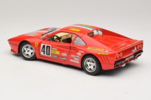 Ferrari 288 GTO #40 Vermelho Bburago 1:18 3027-P4 Metal - imagem 7 de 8