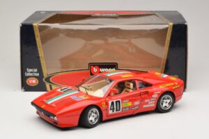 Ferrari 288 GTO #40 Vermelho Bburago 1:18 3027-P4 Metal - imagem 8 de 8