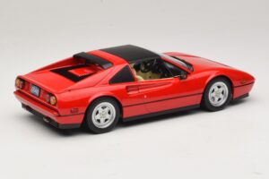 Ferrari 328 GTS Versão US Vermelho Beverly Hills Cop II Com Interior Bege KK-Scale 1:18 KKDC181701 Metal - imagem 3 de 7