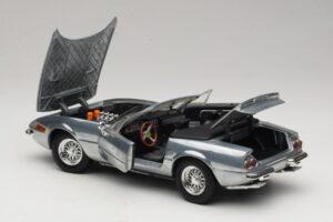 Ferrari 365 GTS Chrome Silver Hot Wheels 1:18 25738 Metal - imagem 5 de 8