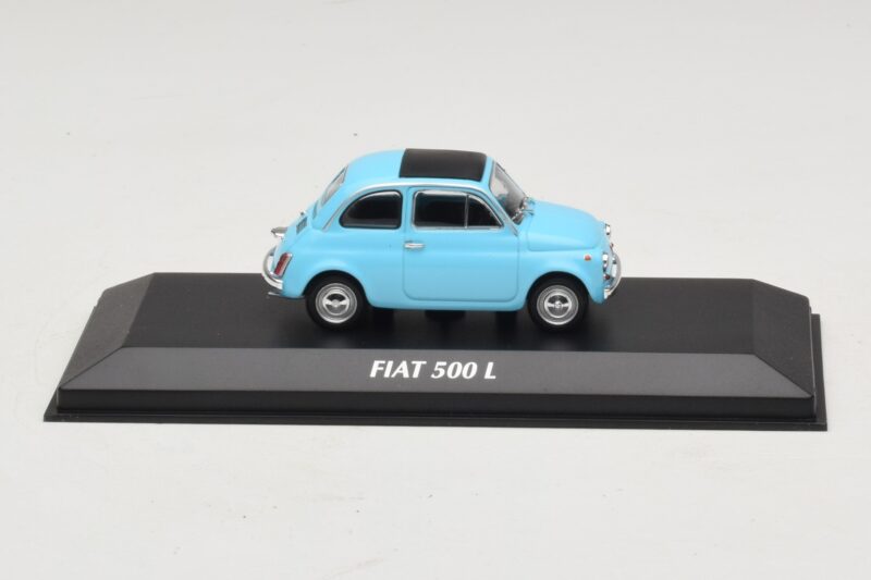 Fiat 500 L Azul Maxichamps 1:43 940121601 Diecast