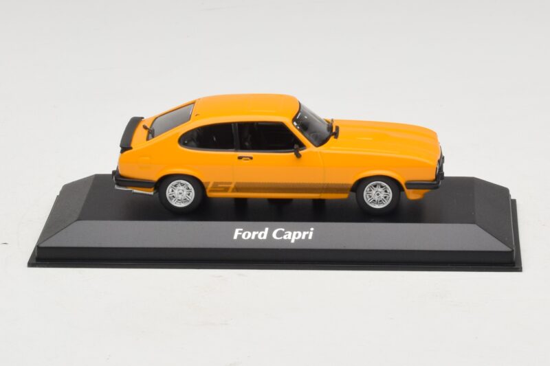 Ford Capri III Laranja Maxichamps 1:43 940082221 Diecast