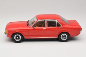 Ford Consul Vermelho MCG 1:18 MCG18568 Metal - imagem 3 de 6