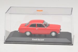 Ford Escort Mk1 Vermelho Maxichamps 1:43 940081001 Metal - imagem 4 de 5