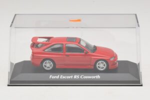 Ford Escort RS Cosworth Vermelho Maxichamps 1:43 940082100 Diecast - imagem 4 de 5