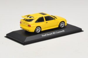 Ford Escort RS Cosworth Amarelo Maxichamps 1:43 940082101 Metal - imagem 2 de 5