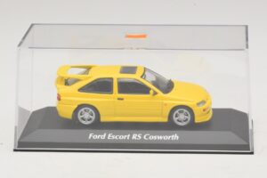 Ford Escort RS Cosworth Amarelo Maxichamps 1:43 940082101 Metal - imagem 4 de 5