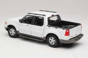 Ford Explorer Sport Trac Branco Maisto 1:18 36891 Metal - imagem 7 de 8
