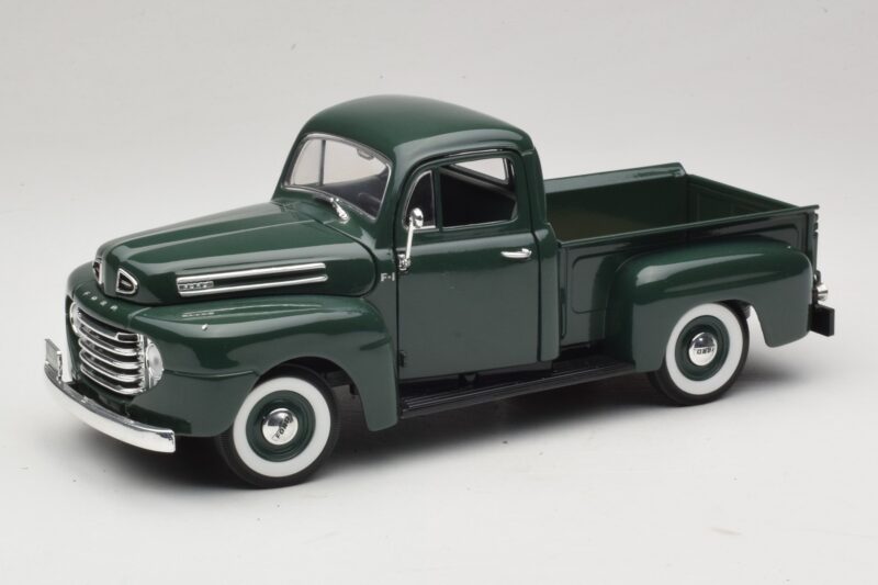 Ford F-1 Verde Road Legends 1:18 92218 Metal