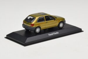 Ford Fiesta Mk4 Dourado Maxichamps 1:43 940085060 Metal - imagem 2 de 5