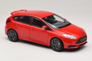 Ford Focus ST Mk2 Vermelho Minichamps 1:18 110082002 Metal - imagem 6 de 8