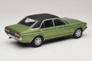 Ford Granada Mk1 Verde Metálico & Preto MCG 1:18 MCG18569 Metal - imagem 2 de 6
