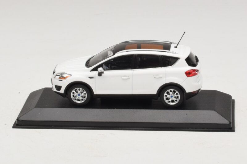 Ford Kuga Mk1 Branco Edição Concessionário Minichamps 1:43 KUGA002 Metal