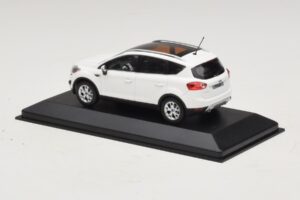 Ford Kuga Mk1 Branco Edição Concessionário Minichamps 1:43 KUGA002 Metal - imagem 3 de 5