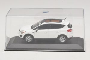 Ford Kuga Mk1 Branco Edição Concessionário Minichamps 1:43 KUGA002 Metal - imagem 4 de 5