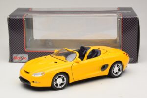 Ford Mustang Mach III Descapotável Amarelo Maisto 1:18 32815 Metal - imagem 8 de 8