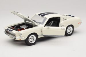 Ford Shelby GT500KR Branco Road Legends 1:18 92168 Metal - imagem 2 de 8