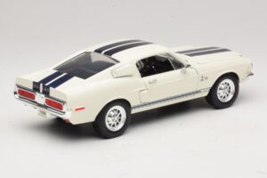 Ford Shelby GT500KR Branco Road Legends 1:18 92168 Metal - imagem 3 de 8