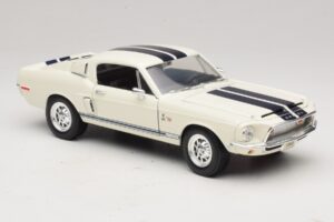 Ford Shelby GT500KR Branco Road Legends 1:18 92168 Metal - imagem 6 de 8