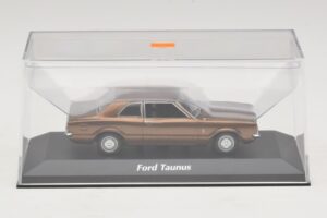Ford Taunus TC Castanho Metálico Maxichamps 1:43 940081300 Diecast - imagem 4 de 5