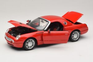 Ford Thunderbird Vermelho Maisto 1:18 31620 Metal - imagem 2 de 8