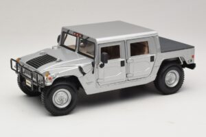 Hummer H1 Hardtop Prateado Maisto 1:18 36857 Metal