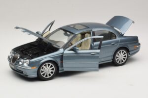 Jaguar S-Type X200 Azul Maisto 1:18 31865 Metal - imagem 2 de 8